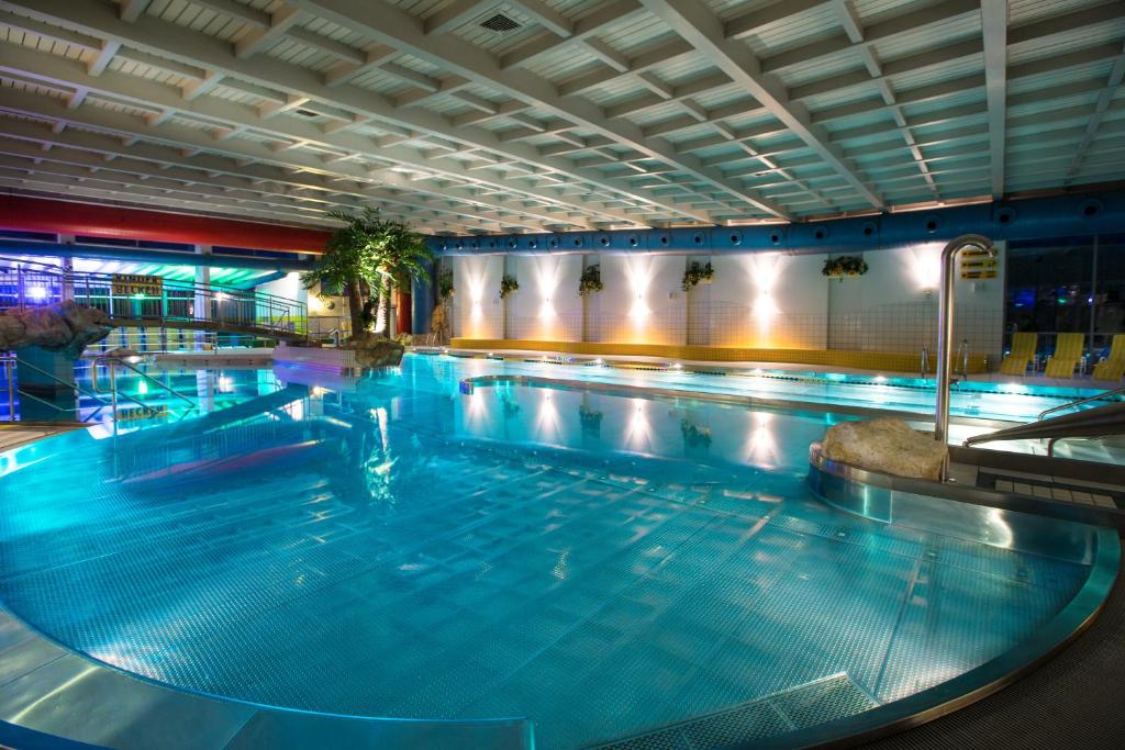 Bazén v ubytování Sporthotel Royer nebo v jeho okolí