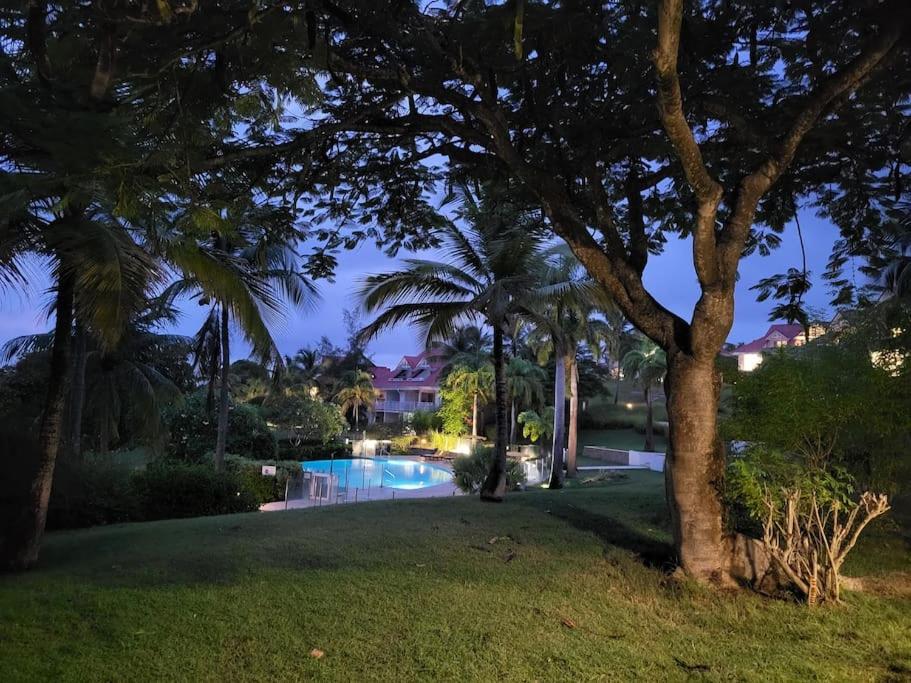 Zahrada ubytování Superbe studio Indigo dans la partie privative village Pierre et Vacances