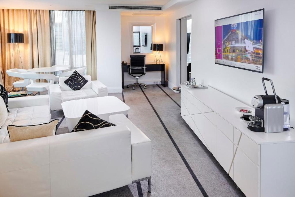 Crowne Plaza Manchester City Centre by IHG - Resim 40