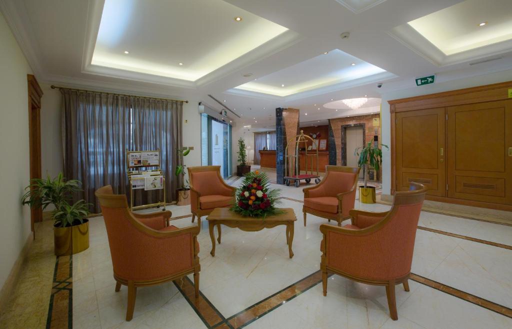 Posezení v ubytování Al Madina Suites Doha