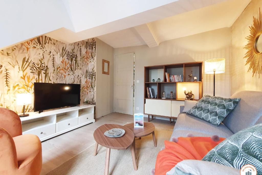 Photo de la galerie de l'établissement La Plume de Malherbe - Parking - Coup de Cœur, à Caen