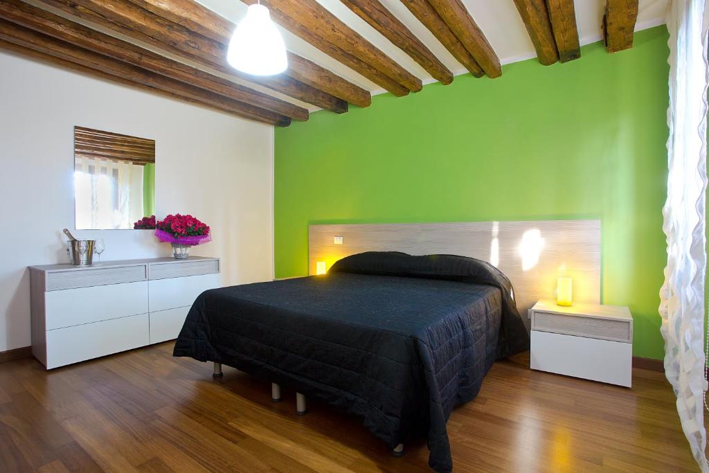 Good Wine Apartments - 5