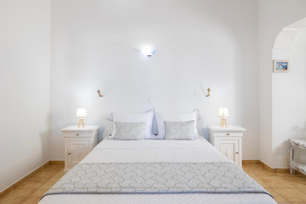 Vrachia Studios & Apartments - 1