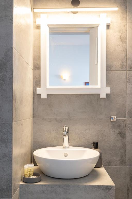 Vrachia Studios & Apartments - 17