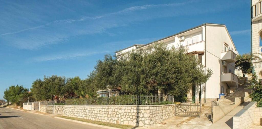 Budynek, w którym mieści się apartament