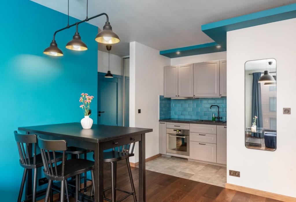 Modern Apartments with FREE parking spots - 16