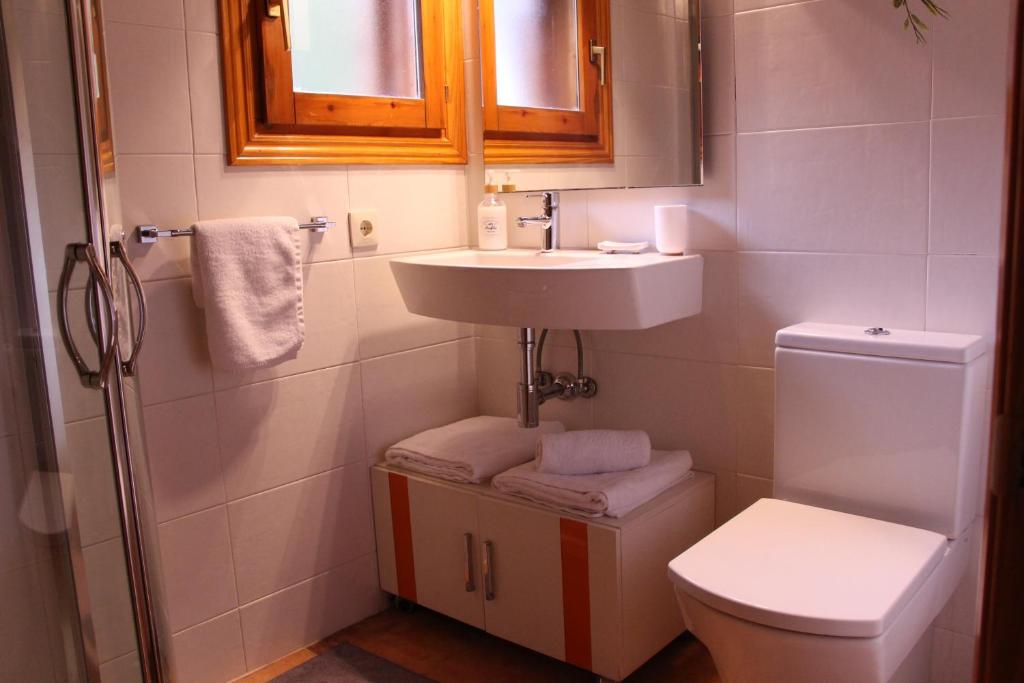 Koupelna v ubytování Misalas, Ski y montaña petfriendly - Arafita Apartamentos
