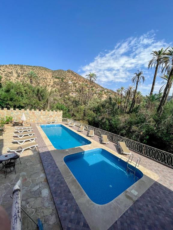 Bazén v ubytování tifrit maison d'hôtes-Paradise valley nebo v jeho okolí