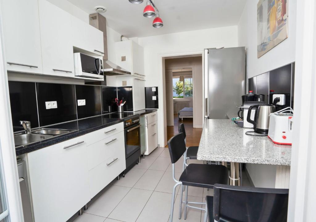 Charmant appartement avec terrasse dans villa - Appartement