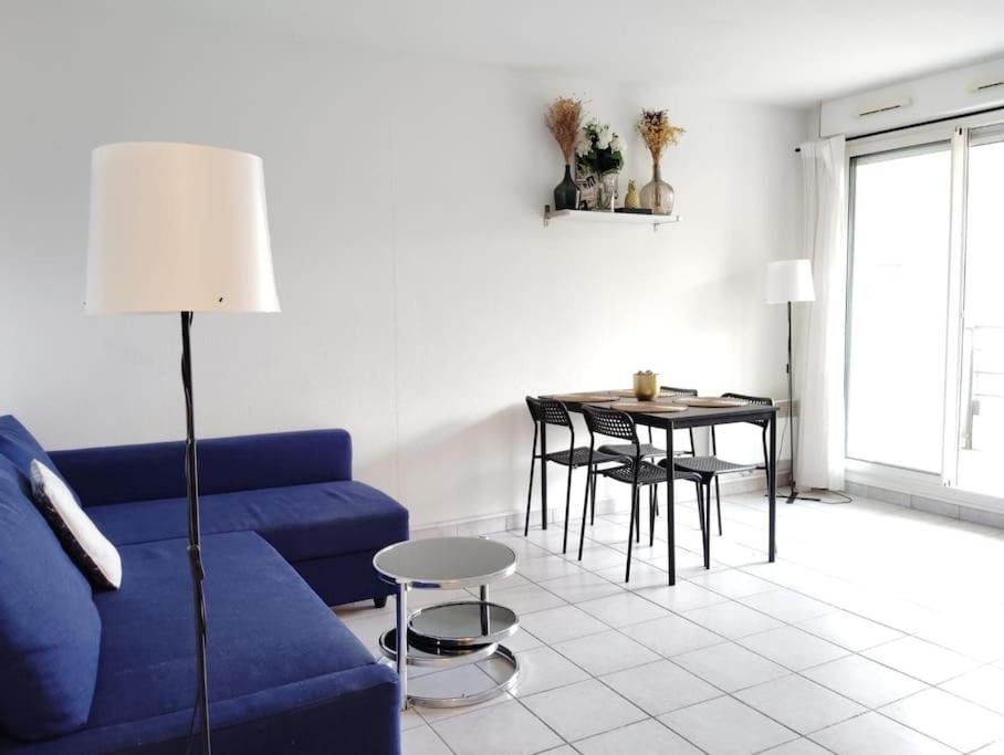 Photo de la galerie de l'établissement Economique - T2 Intramuros avec Balcon et Parking privé, à Avignon