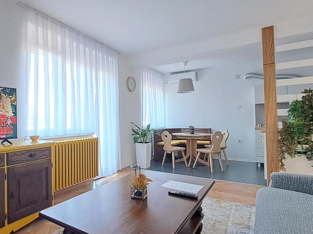 Zona d'estar a Downtown apartment