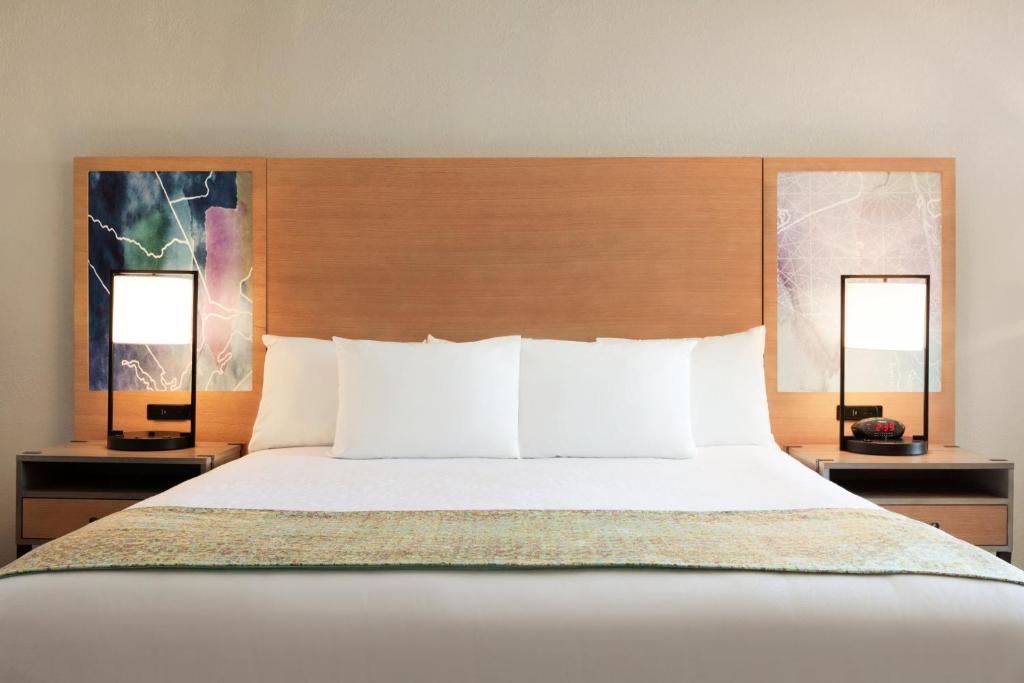 Surfbreak Virginia Beach Oceanfront, Ascend Hotel Collection - King Room With Ocean Front - Non-Smoking