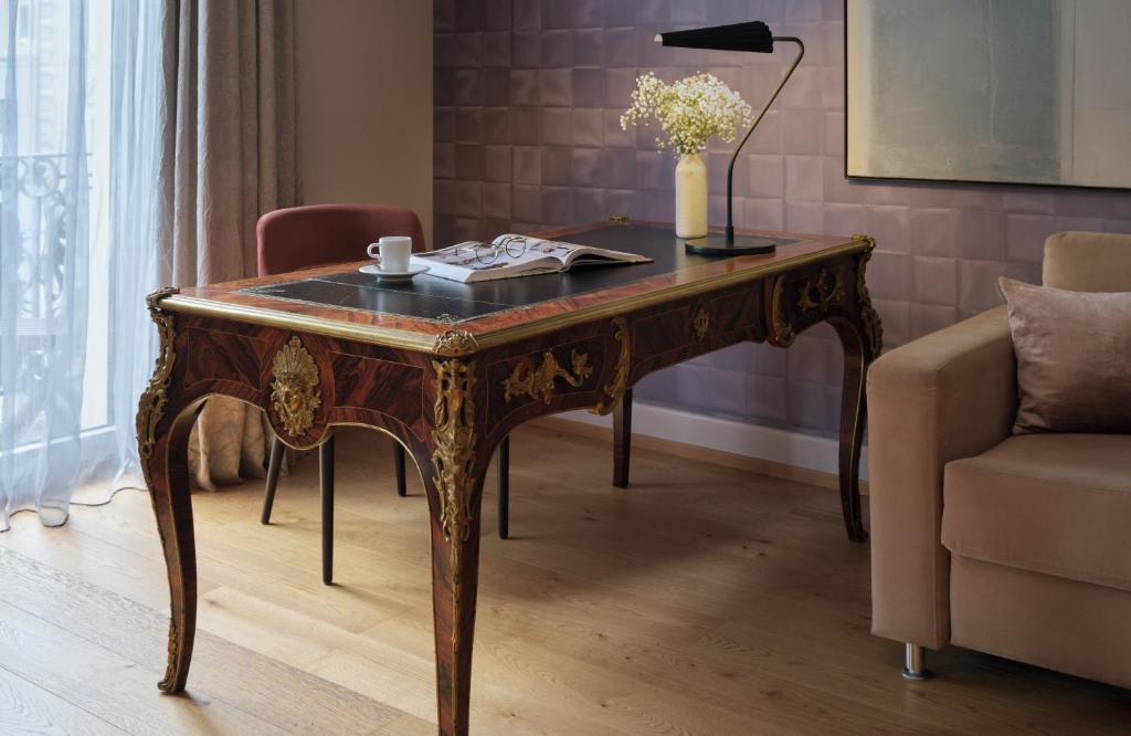Posezení v ubytování Hotel Alden Splügenschloss Zürich - Leonardo Limited Edition