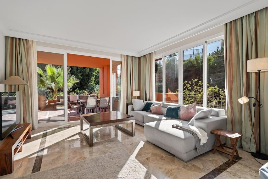 Stunning 3-Bedroom in Alminar de Marbella - RDR456