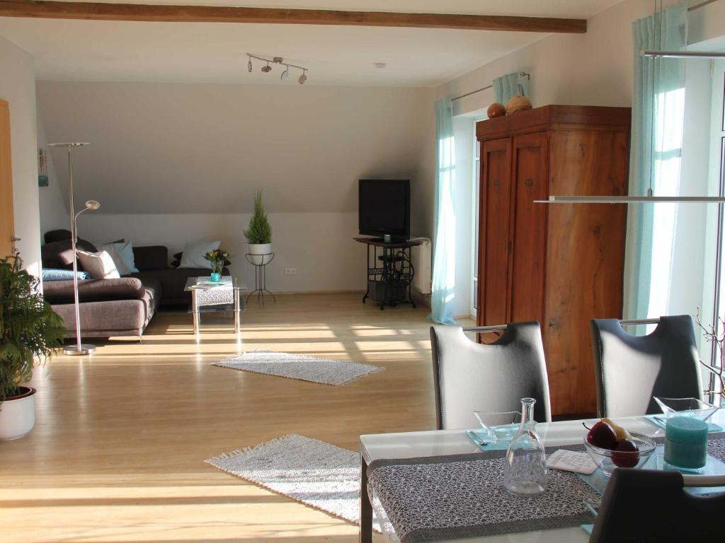 Ferienwohnung am Rosengarten - Appartamento Con 2 Camere Da Letto E Balcone