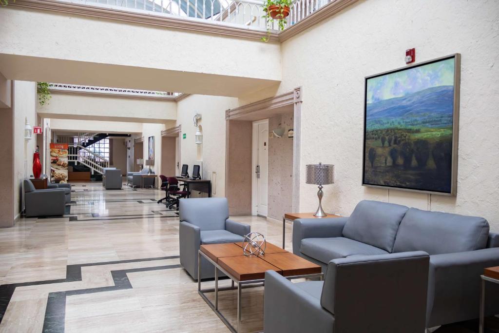 Un lugar para sentarse en Best Western PLUS Monterrey Colón