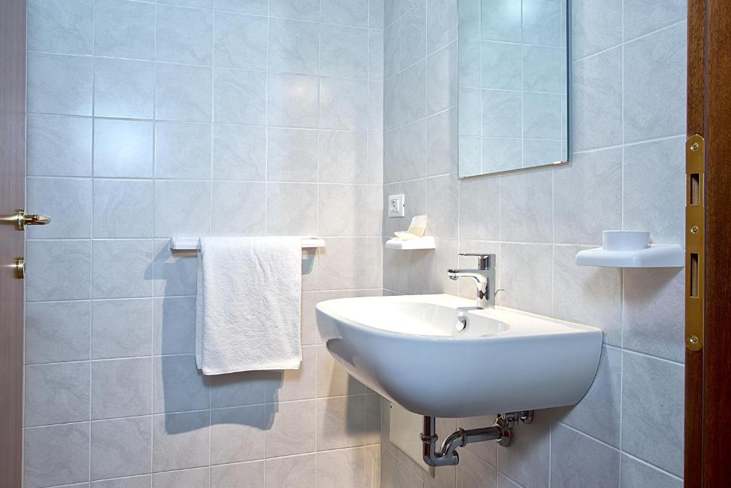 Good Wine Apartments - 7