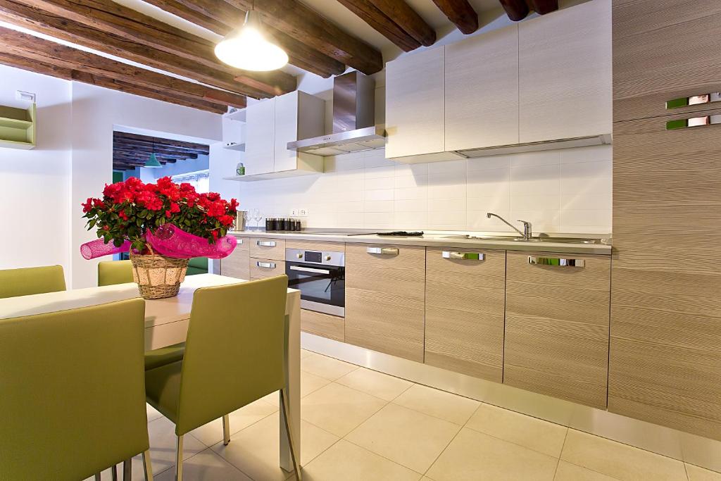 Good Wine Apartments - 12