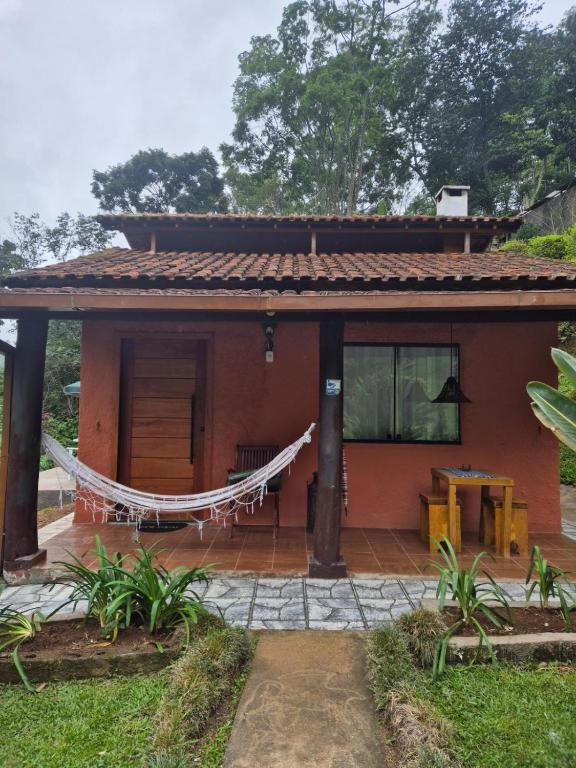 Chalé das Montanhas - Cachoeira particular dentro da hospedagem - Casa De Vacaciones