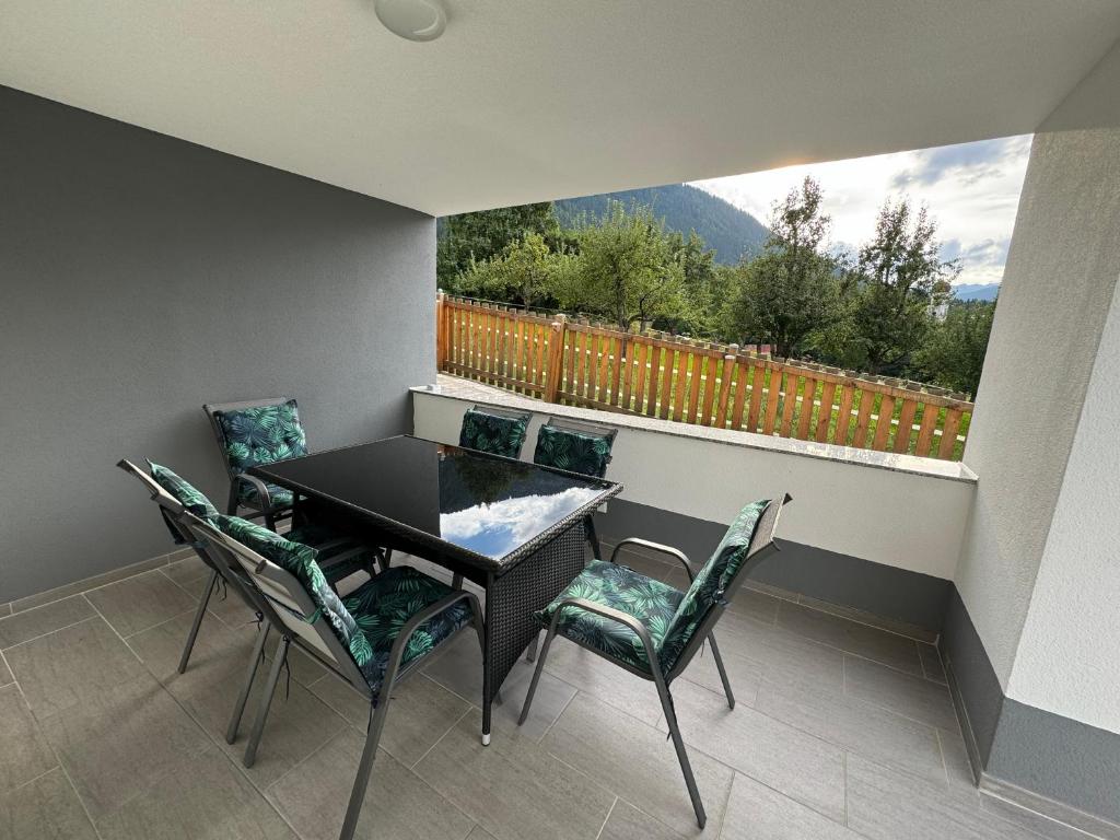 Nespecifikovaný výhled na hory nebo výhled na hory při pohledu z apartmánu