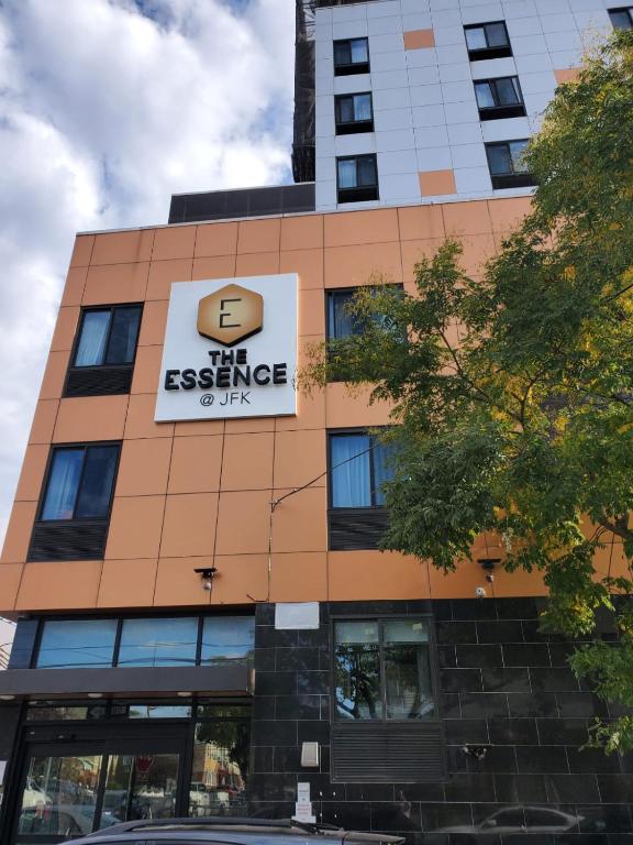 Certifikát, hodnocení, plakát nebo jiný dokument vystavený v ubytování The Essence Hotel at JFK