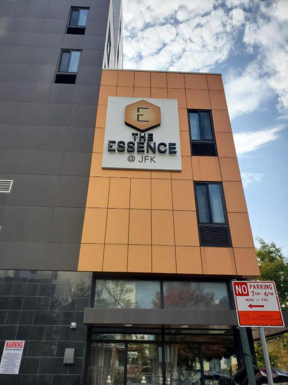 Certifikát, hodnocení, plakát nebo jiný dokument vystavený v ubytování The Essence Hotel at JFK