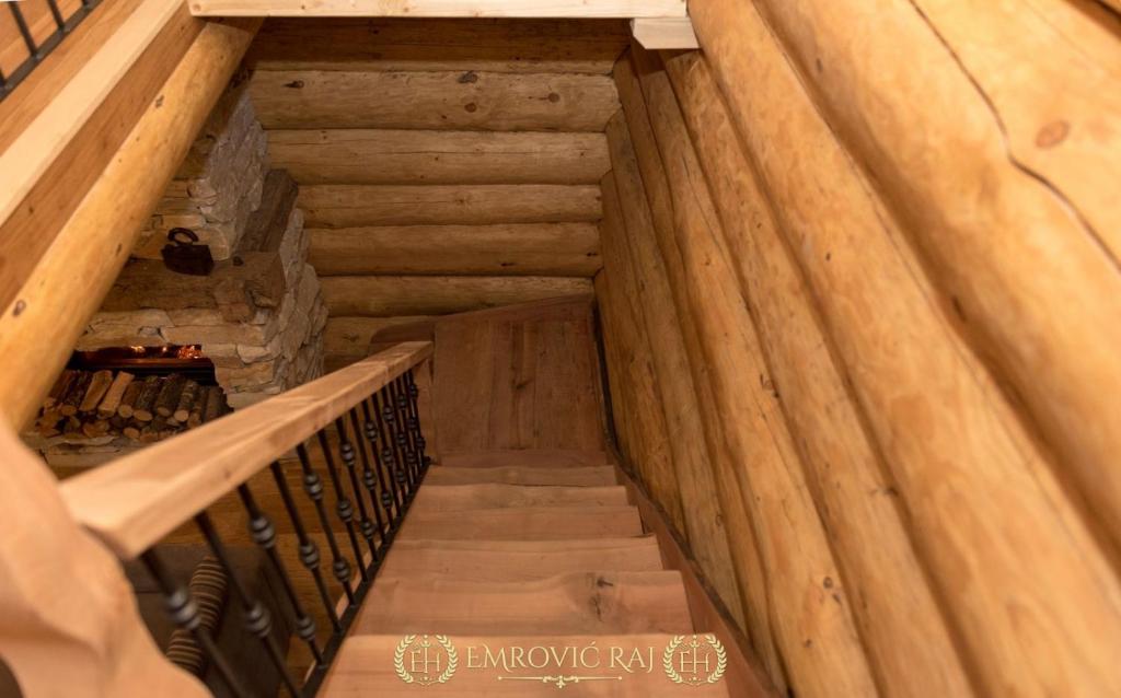 Fotografie z fotogalerie ubytování HOTEL EMROVIC RAJ v destinaci Novi Pazar