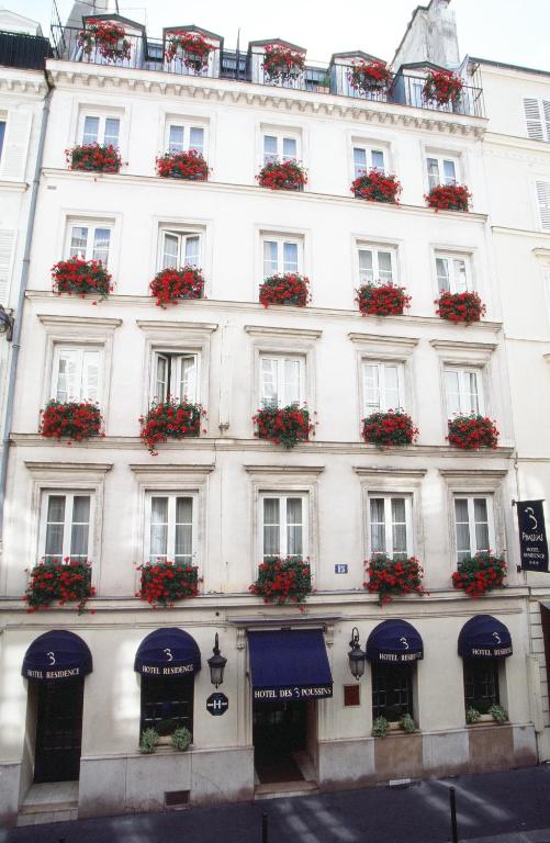 Hôtel des 3 Poussins - Resim 12