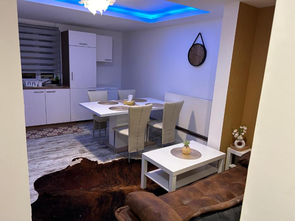 Kuchyň nebo kuchyňský kout v ubytování Appart Chez willi