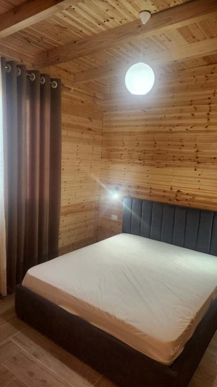 Postel nebo postele na pokoji v ubytování UniKlajd Villa-s