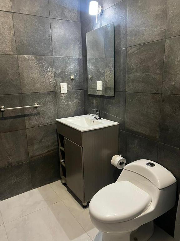 Habitación 18 a unos pasos de la playa Las Brisas