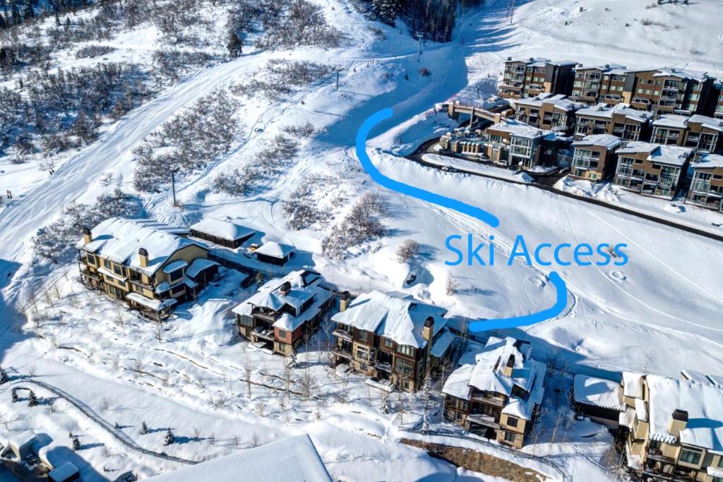 KBM Resorts: VIN-17 Luxurious Ski Access Chefs Kitchen 3 Fireplaces Free winter shuttle - Villa De Cuatro Habitaciones