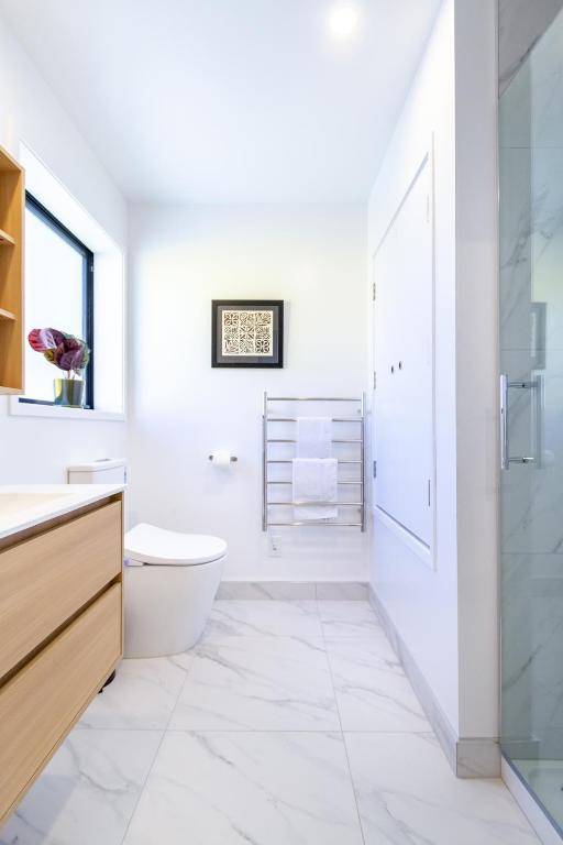 Metro Escape Studio across South City Mall - Resim 14