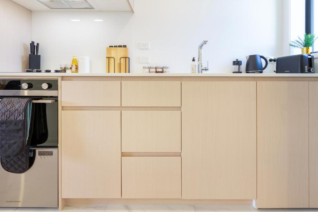 Metro Escape Studio across South City Mall - Resim 12