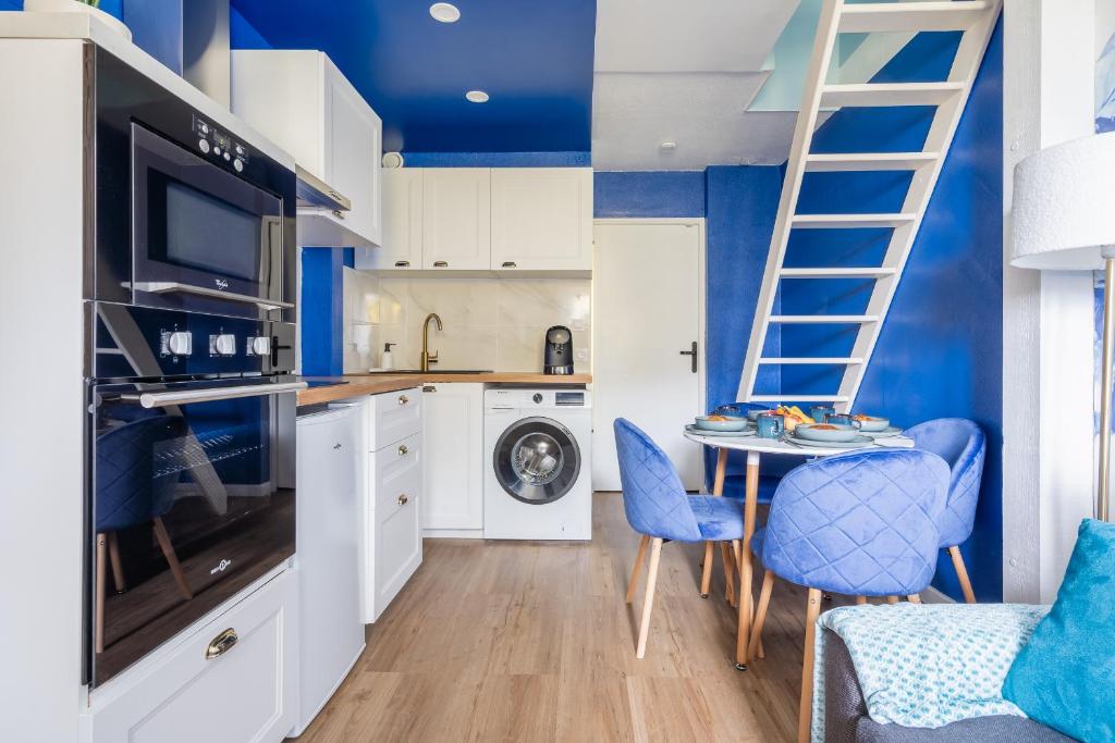 Køkken eller tekøkken på East-Blue Appartement-Luxury