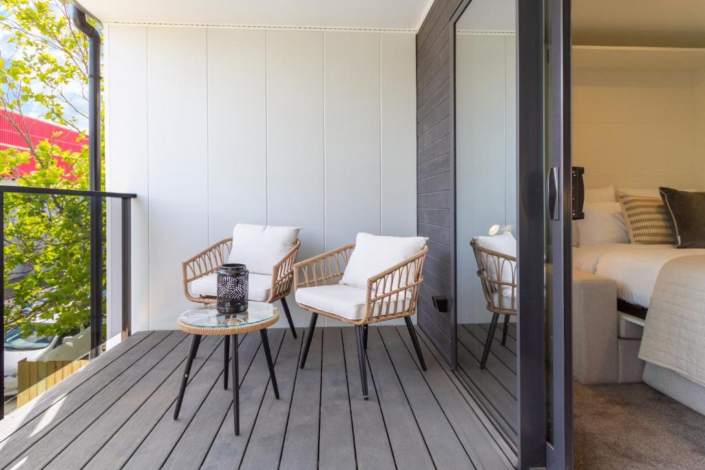 Charming Studio with desk space near South City Mall - Resim 21