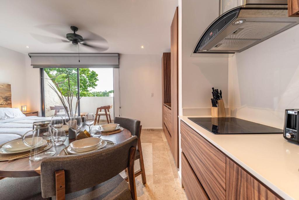 King Suite with Balcony, Gym, Rooftop Pool