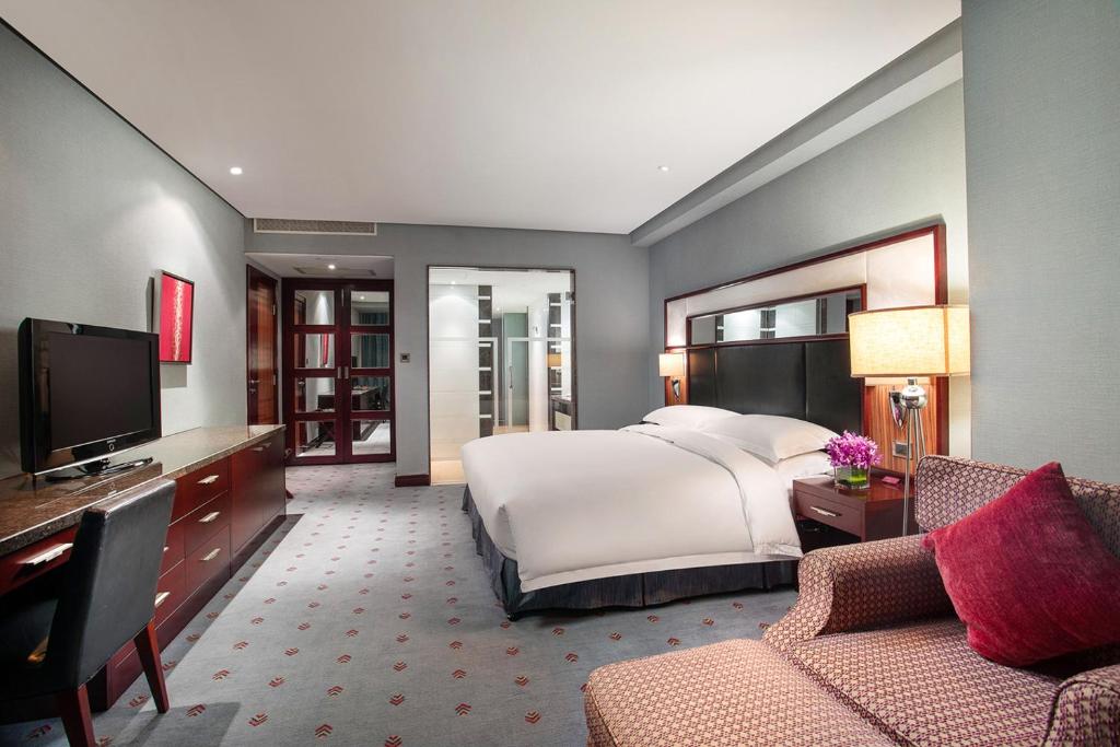 TV a/nebo společenská místnost v ubytování Crowne Plaza Wuxi City Center