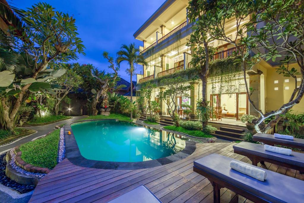 Bazén v ubytování The Tunjung Ubud Retreat nebo v jeho okolí
