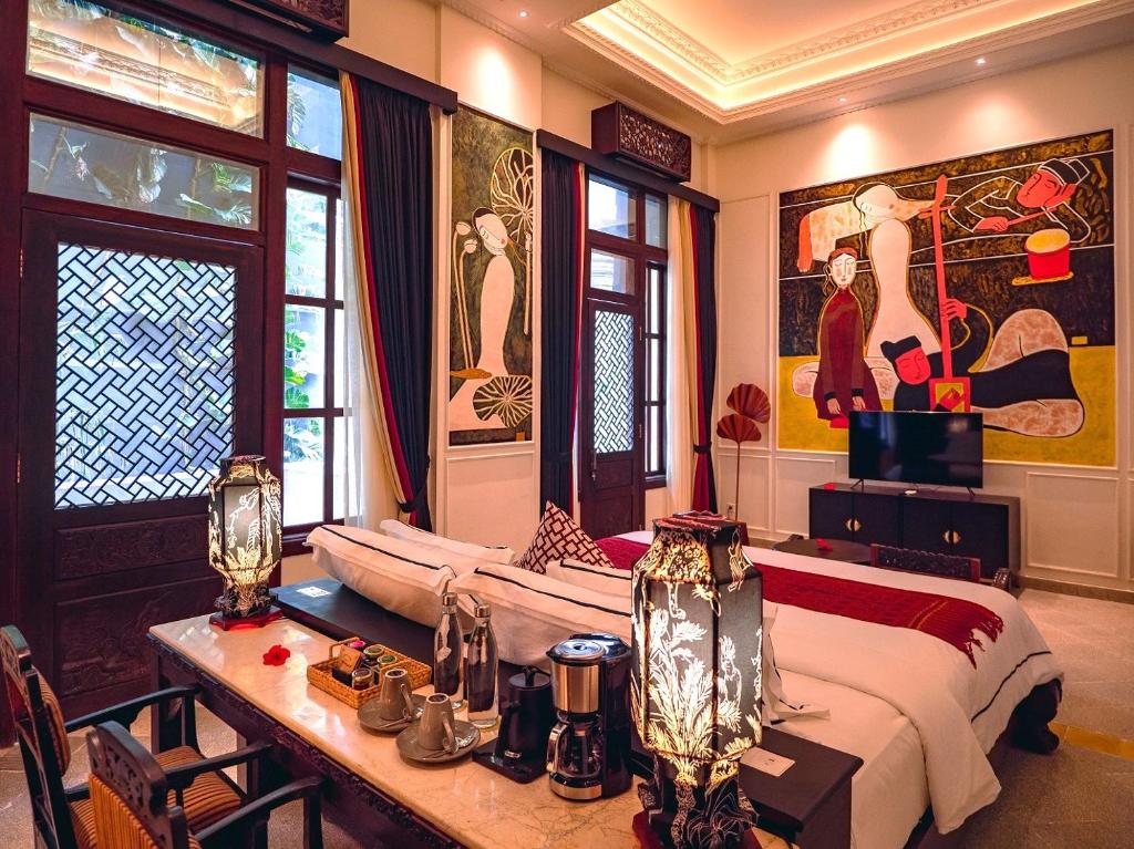 House of Tugu, Old Town Jakarta - Pool View Suites With Signature Afternoon Tea