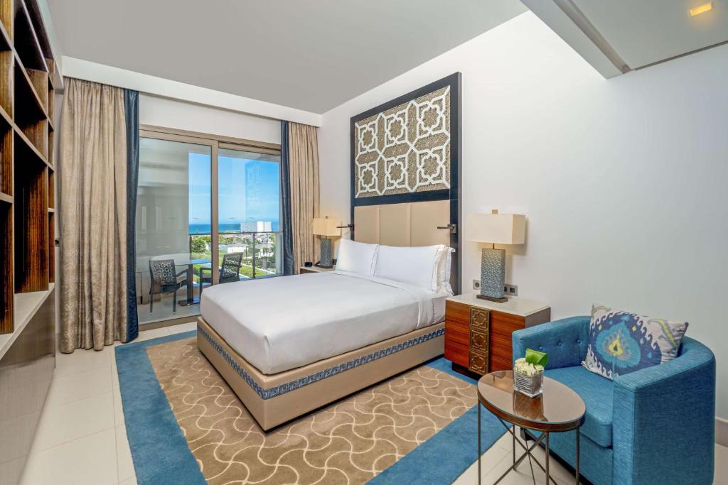 Postel nebo postele na pokoji v ubytování Hilton Tangier Al Houara Resort & Spa
