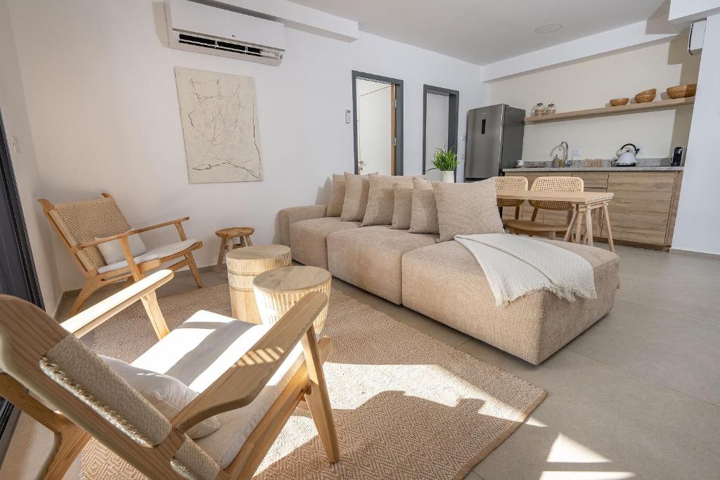Kuchyň nebo kuchyňský kout v ubytování Cape Dor luxury apartments Haifa