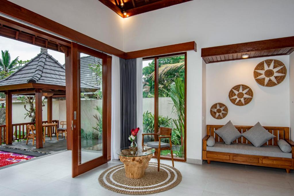 Zahrada ubytování Dewi Kunti Villa