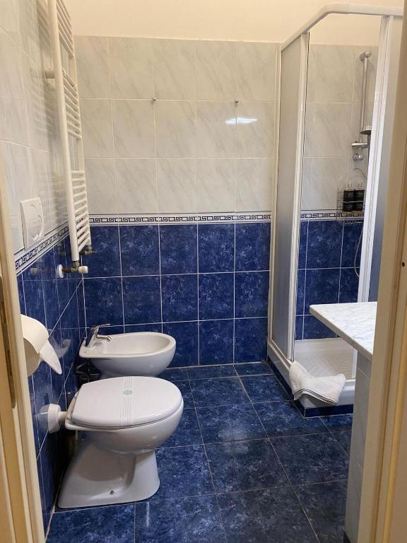 A bathroom at Domus Prati