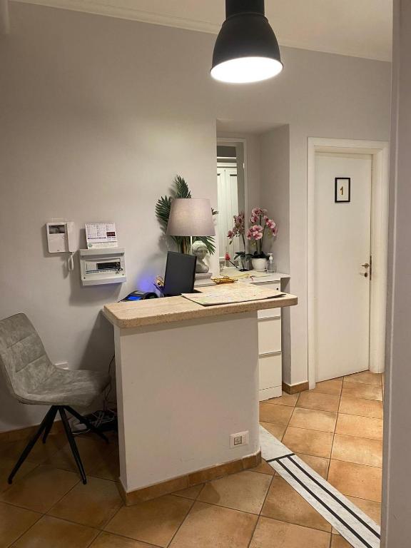 A kitchen or kitchenette at Domus Prati