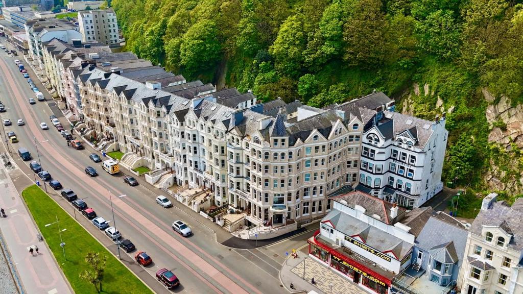 The Hydro Hotel - Housity