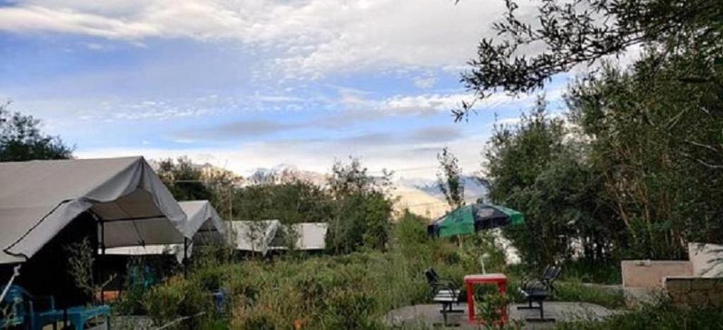 Giardino di Royal Riders Camp