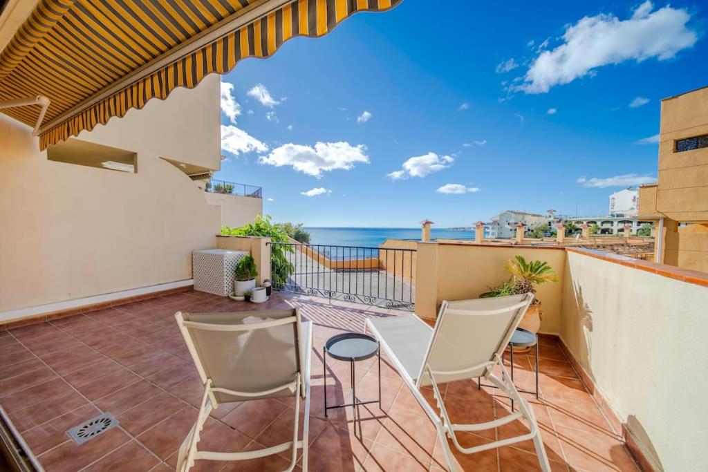 Balkón alebo terasa v ubytovaní 2 Bed Apartment, Big Terrace, Pool, Views + Beach!