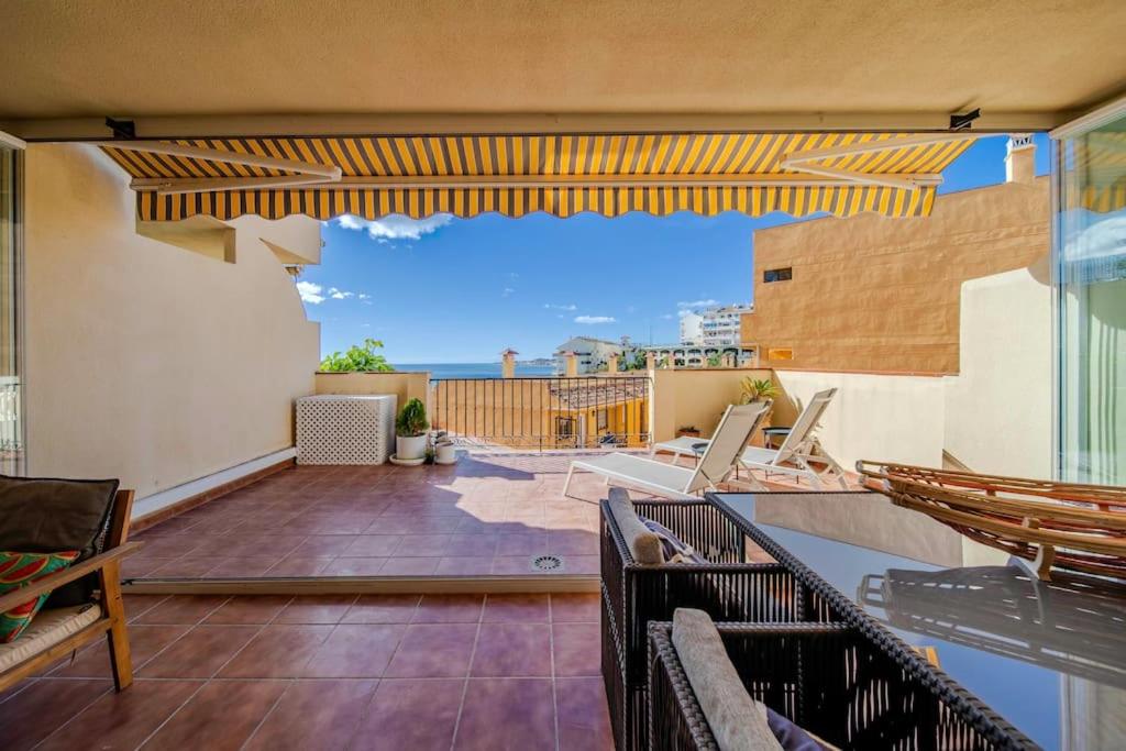 Balkón alebo terasa v ubytovaní 2 Bed Apartment, Big Terrace, Pool, Views + Beach!
