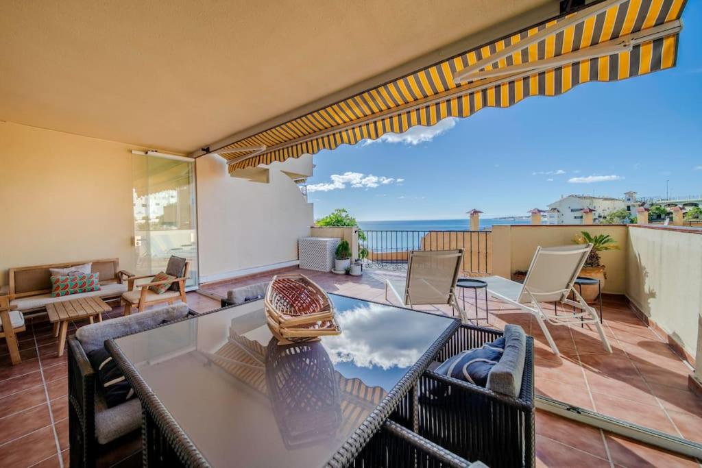 Balkón alebo terasa v ubytovaní 2 Bed Apartment, Big Terrace, Pool, Views + Beach!